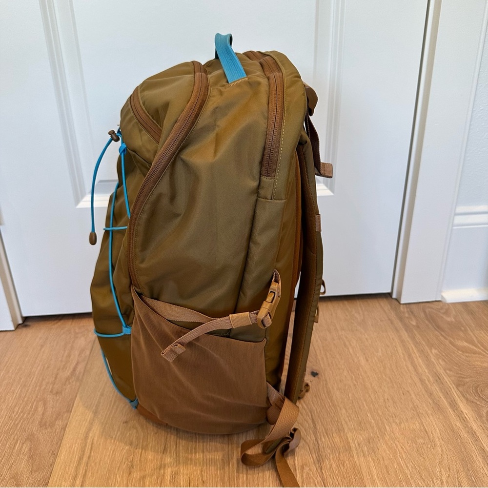 🆕Patagonia Refugio Daypack 30L Backpack - Picture 4 of 14